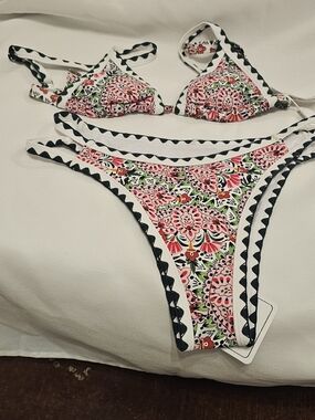 Floral Printed Triangle Bikini Set with Contrast Trim